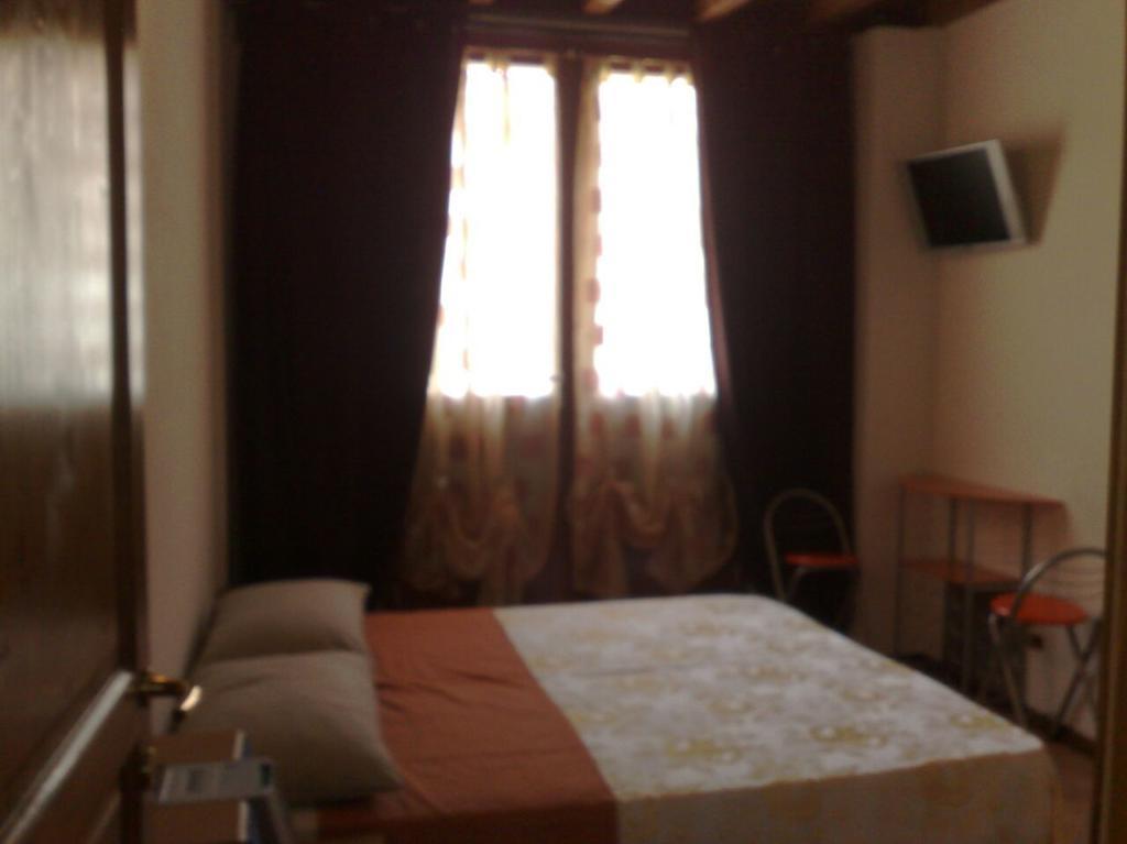 Via Toscana House Parma Quarto foto